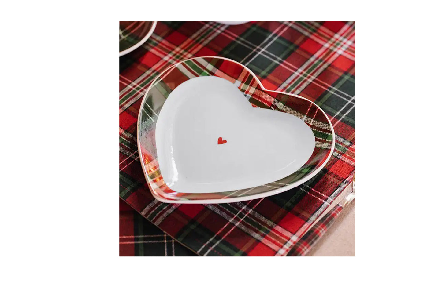 Set due vassoi /piatti di natale a forma di cuore in porcellana della linea "Queen Mary" di Nuvole di stoffa- 17x16/22x23 cm.