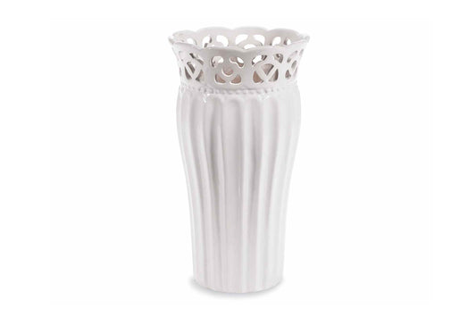 Vaso sagomato in ceramica lucida con bordo decorato.
Misure: Ø 14,5 cm x 26 H
Ø base 6,5 cm