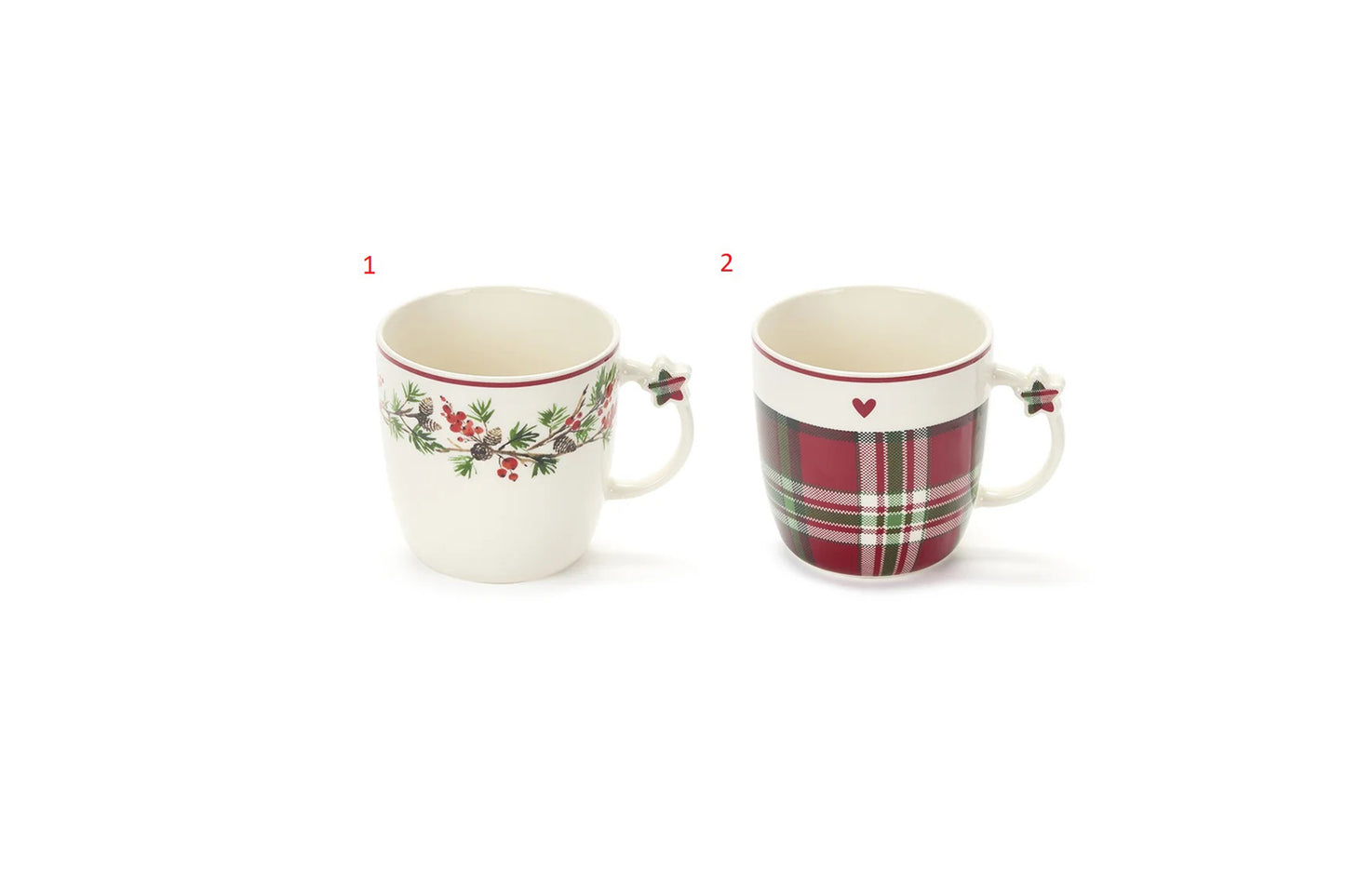 Mug natalizia disponibile in due fantasie: bianco con bordino stampato vischio e bacche e bianco con fantasia tartan e cuoricino. Capacità 360 ml. Dimensioni 10.7 x 7 x 9 cm