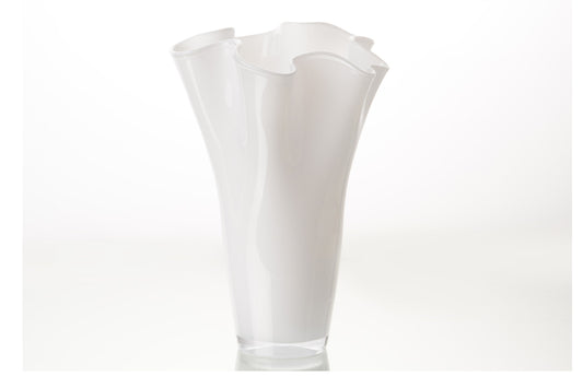 Vaso in vetro bianco con bordo irregolare di Amadeus (H:: 35 / L:: 0 / P:: 24)