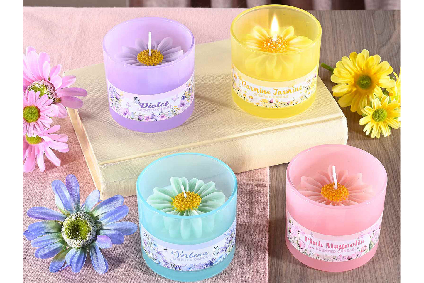 Candela profumata a fiore in vasetto di vetro "FioriDiCampo
h 6 cm